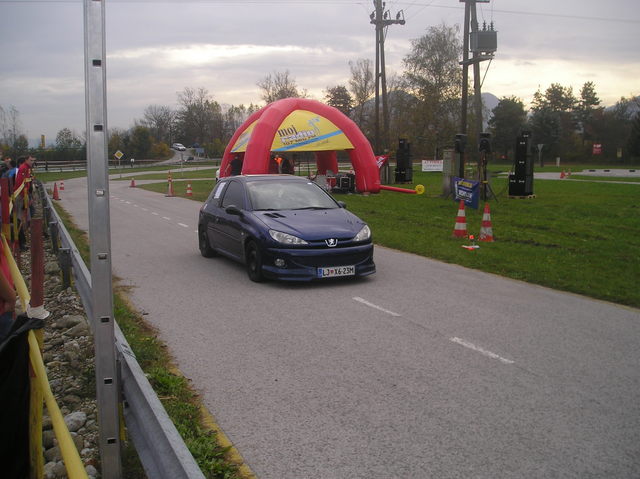 4410049c3e.jpg
