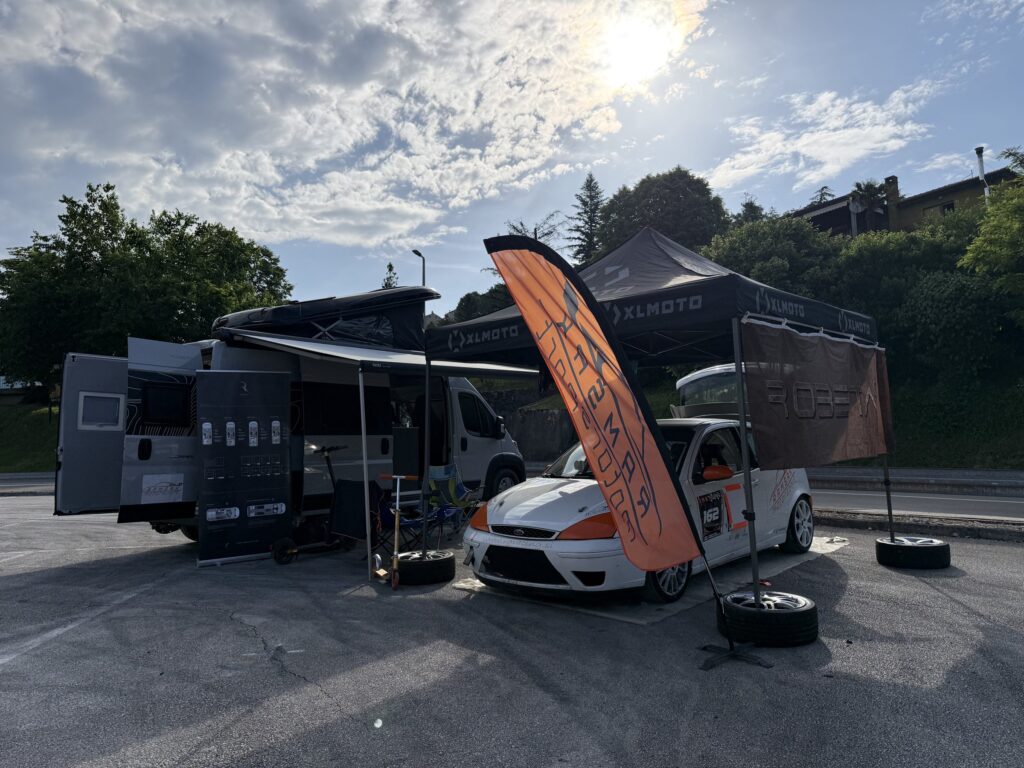 Kamper Robeta in Ford Focus Ramšak Motorsport v depoju